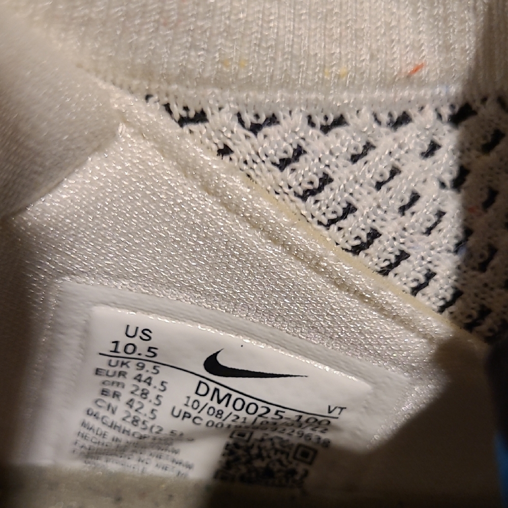 Nike Vapor Max White and Blue Mens Mesh Sneakers - Picture 5 of 5